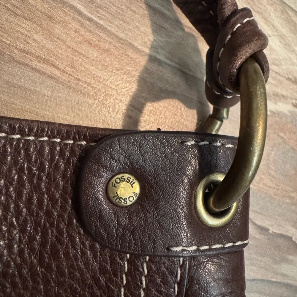 Fossil Dark Brown Leather Shoulder Bag 💼 - Picture 4 of 6